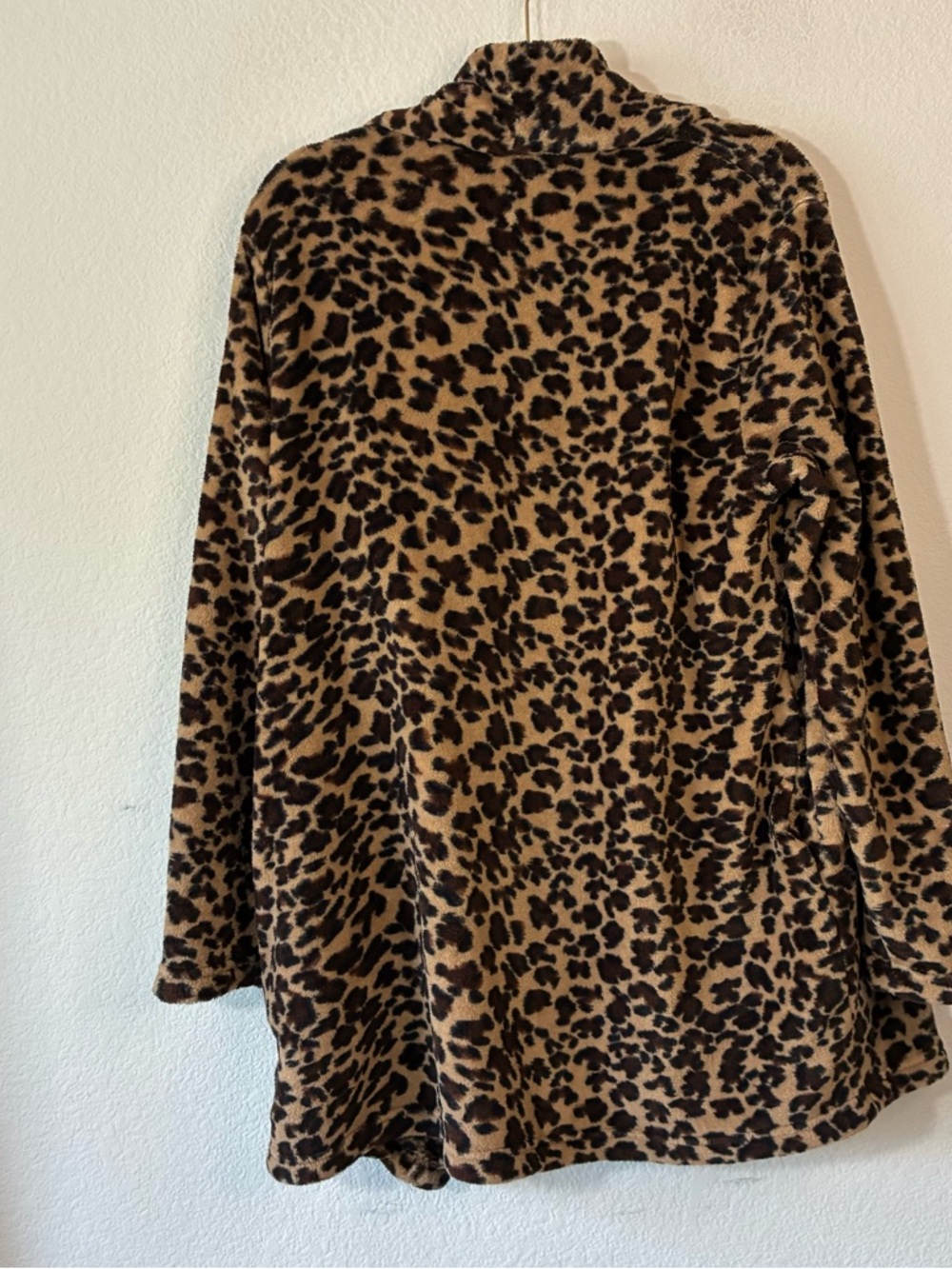 PLUSH LEOPARD ANIMAL PRINT CARDIGAN - Picture 4 of 5